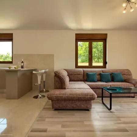 Markulin Comfortable Holiday Villa Pula