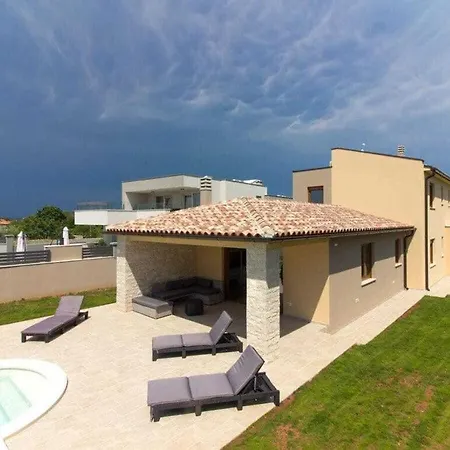 Markulin Comfortable Holiday Villa *