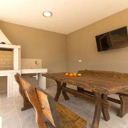 Markulin Comfortable Holiday Villa Pula