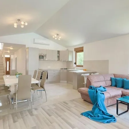 Markulin Comfortable Holiday Villa