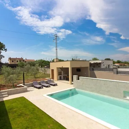 Markulin Comfortable Holiday Villa Pula
